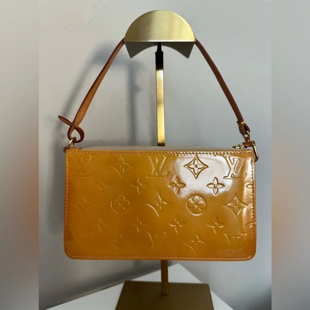 Louis Vuitton Vernis Lexington Pochette Yellow - Picture 3 of 11